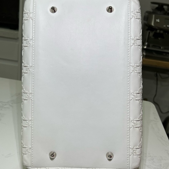 Authentic Dior medium soft tote - Picture 5 of 10